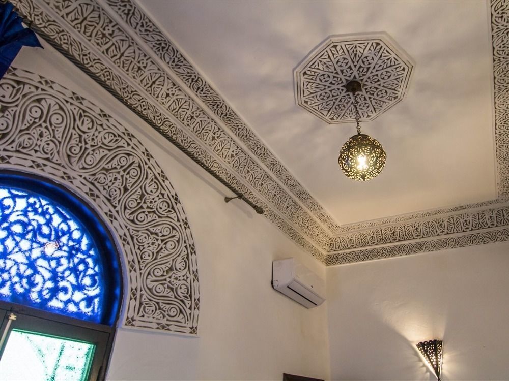 Riad Taha เฟส ภายนอก รูปภาพ