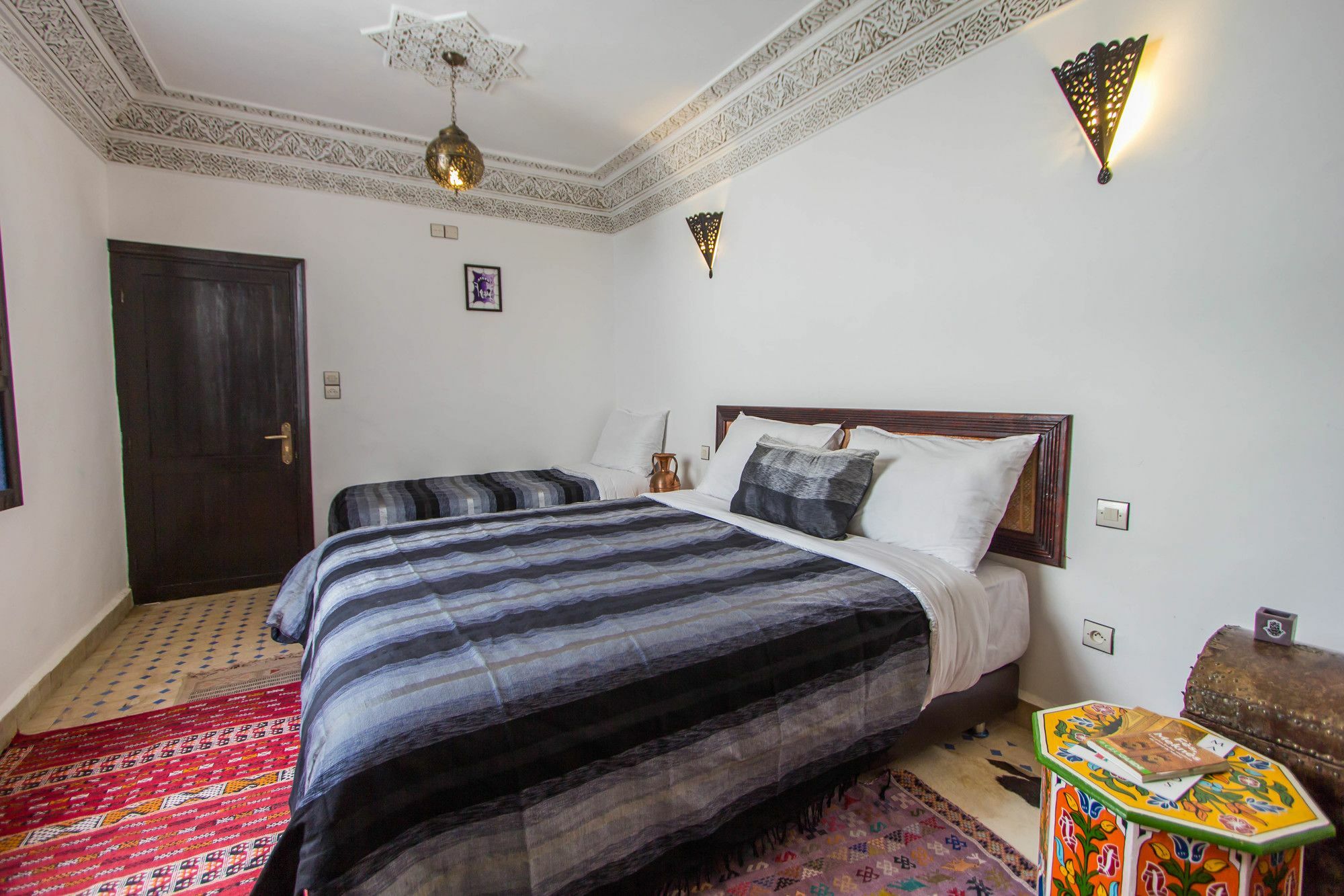 Riad Taha เฟส ภายนอก รูปภาพ