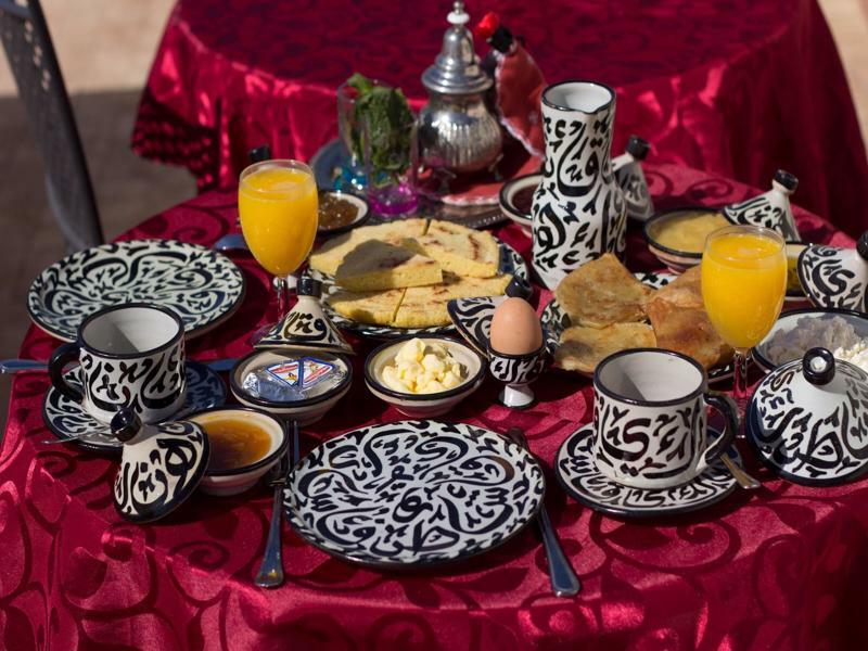 Riad Taha เฟส ภายนอก รูปภาพ