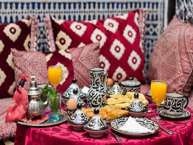 Riad Taha เฟส ภายนอก รูปภาพ