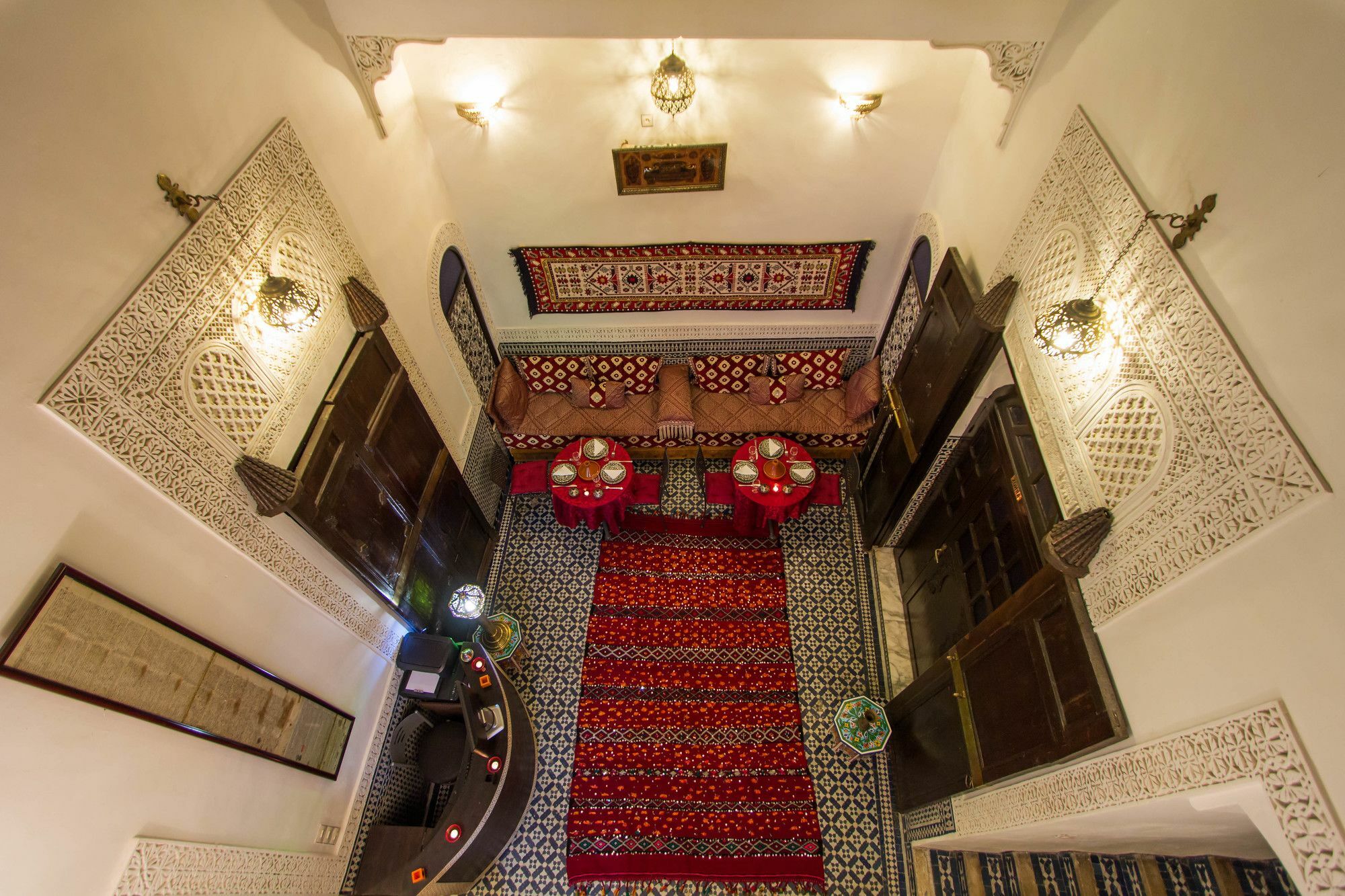 Riad Taha เฟส ภายนอก รูปภาพ