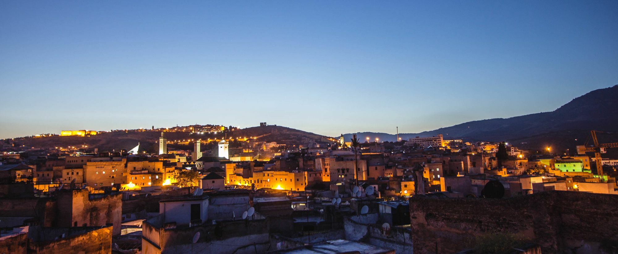 Riad Taha เฟส ภายนอก รูปภาพ