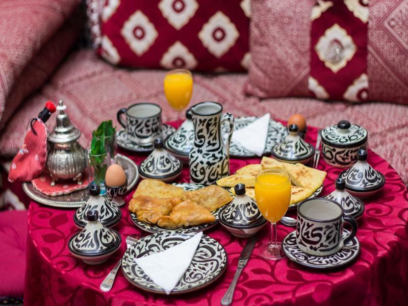 Riad Taha เฟส ภายนอก รูปภาพ